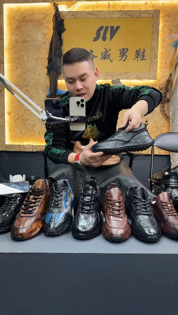 磨砂皮（牛皮）41码黑色5208