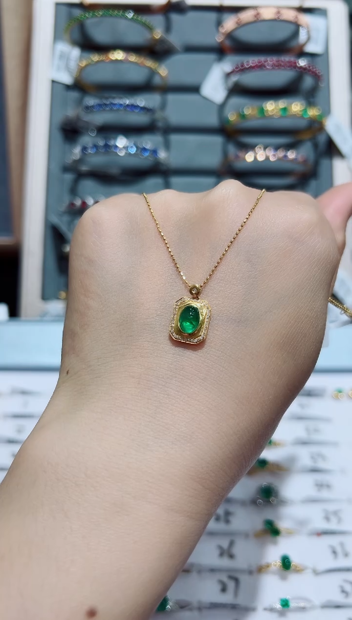 【闪购商品】套链18K金镶嵌祖母绿·