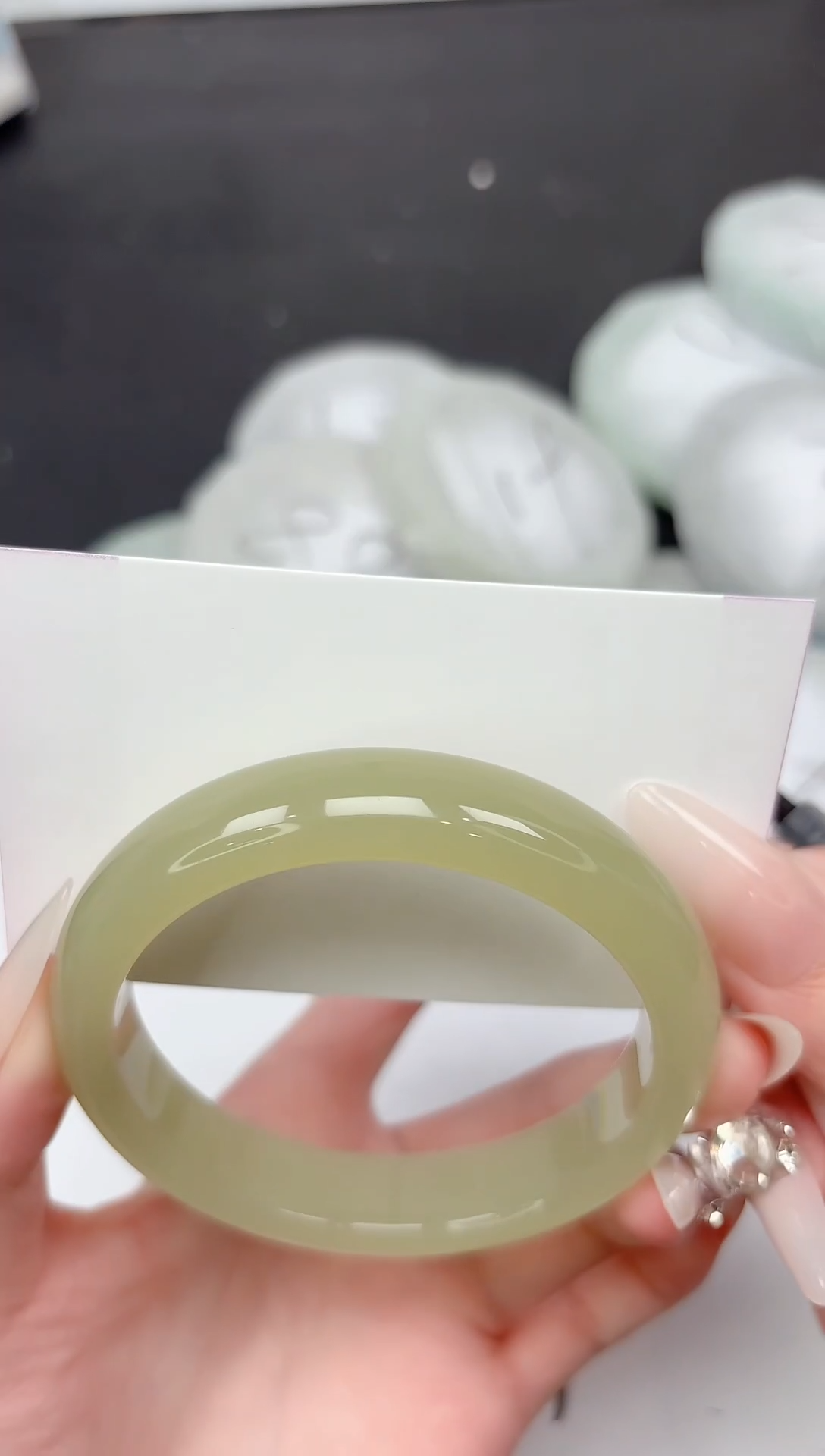 未镶嵌手镯石英质玉50-60.2