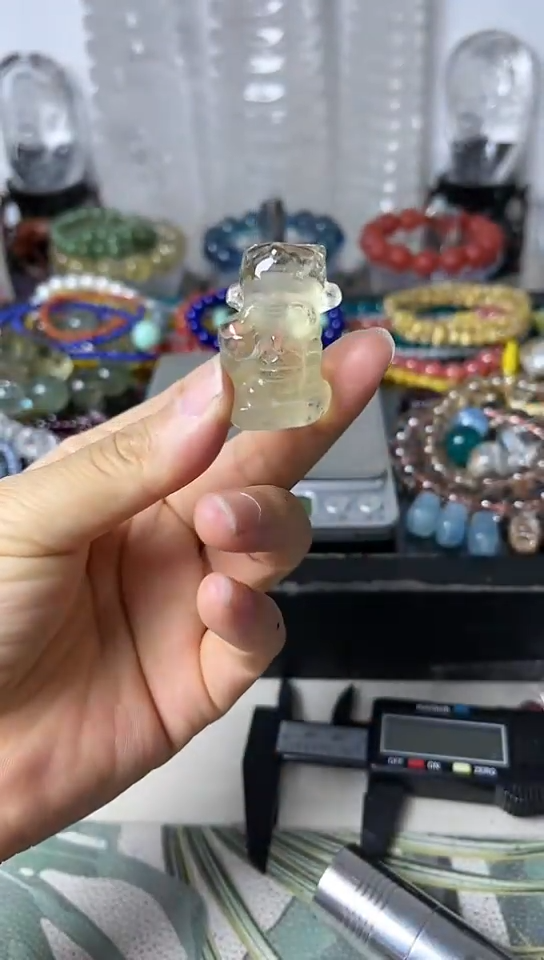 【闪购商品】水晶雕刻摆件未镶嵌矿坑53