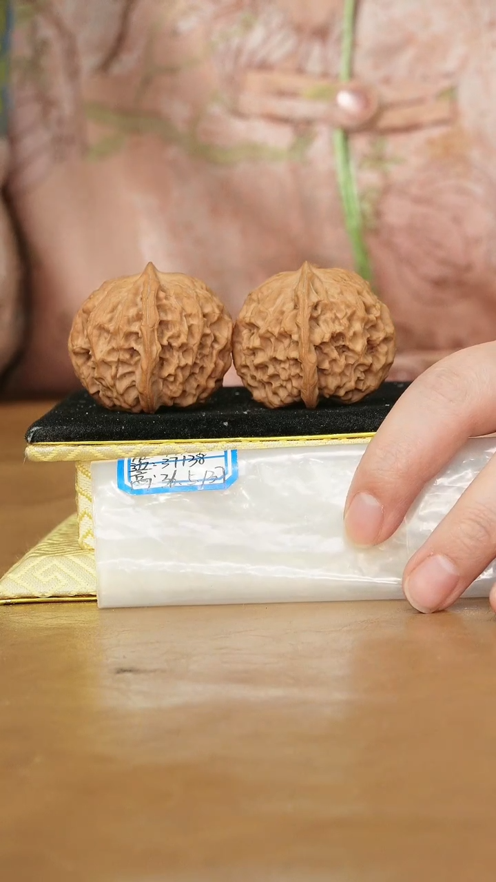 把件文玩核桃非嫁接元宝