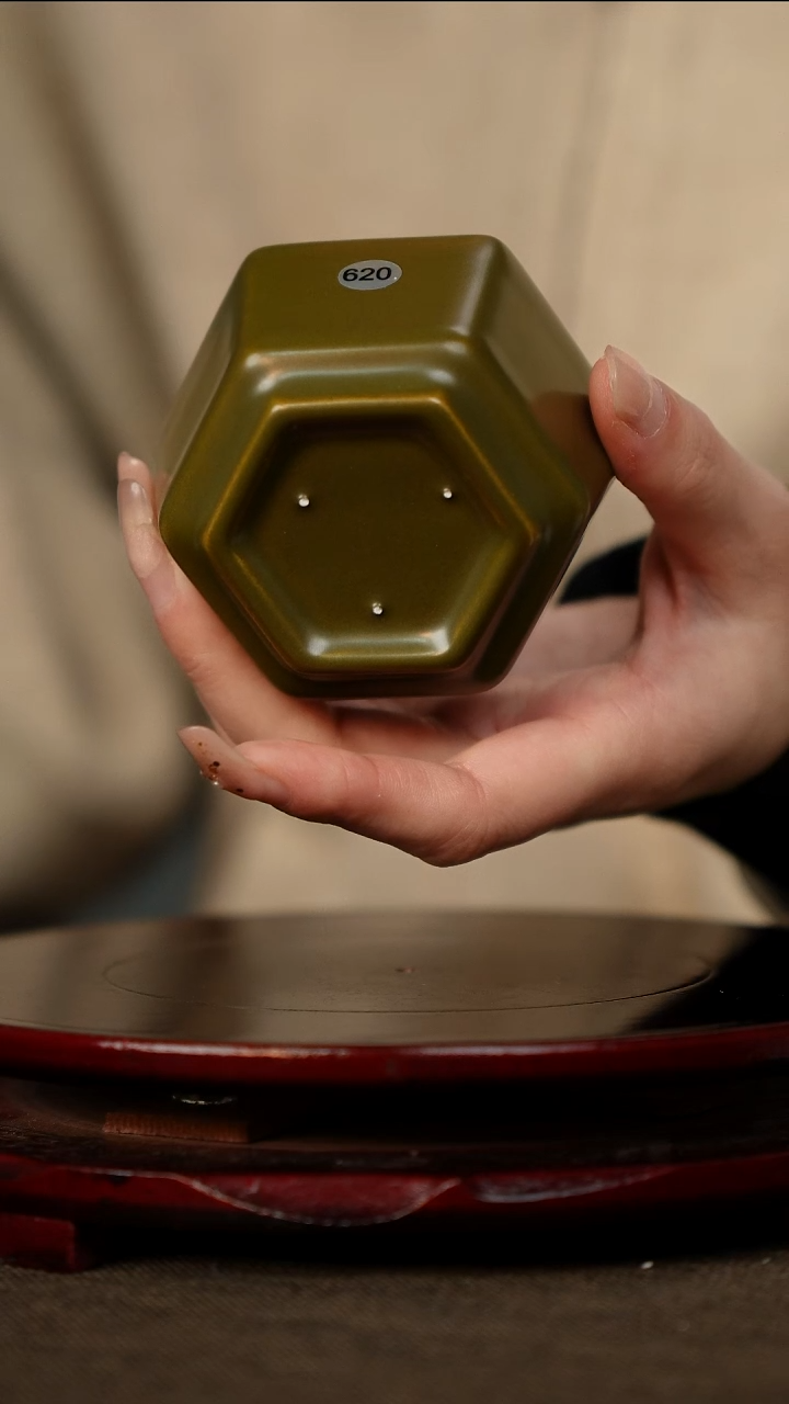 全品 黄金釉 压手杯 