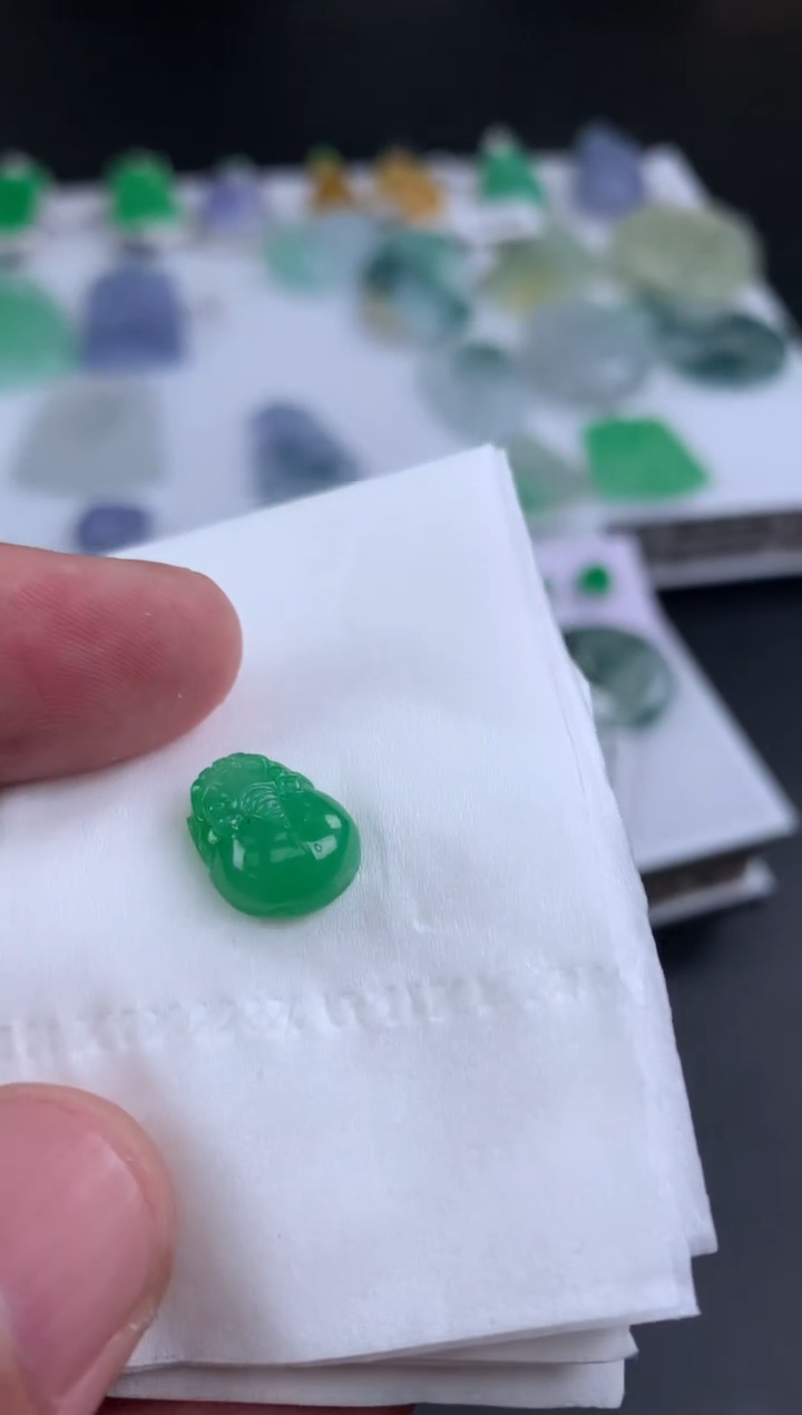 【闪购商品】定制翡翠未镶嵌翡翠