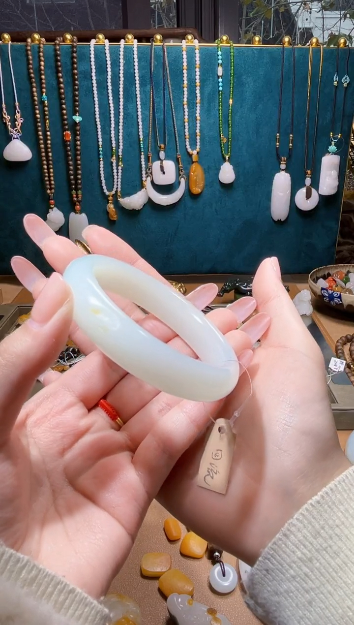 【闪购商品】和田玉手镯未镶嵌SJ20250212003