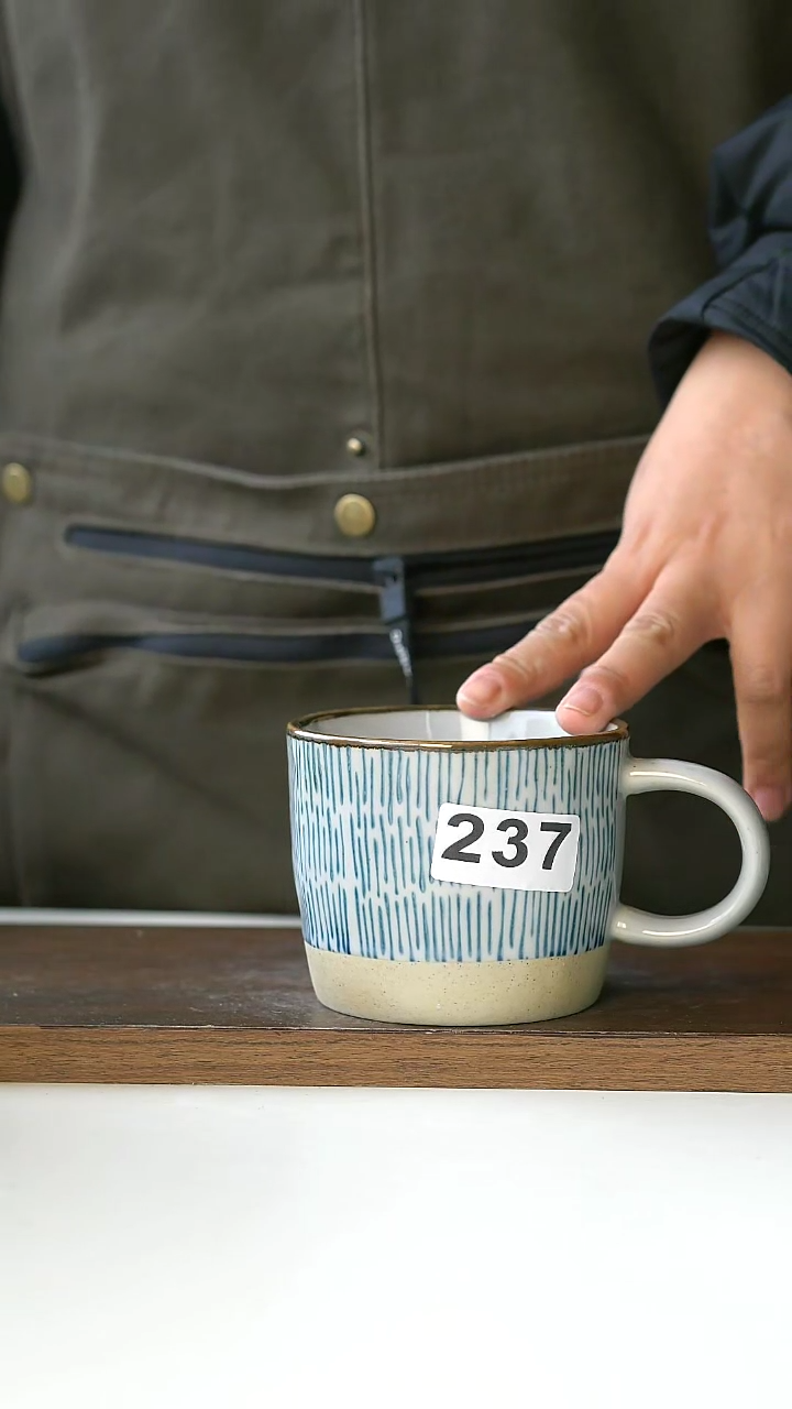 【闪购商品】陶瓷237粗陶竖纹微瑕马克杯@4-2@