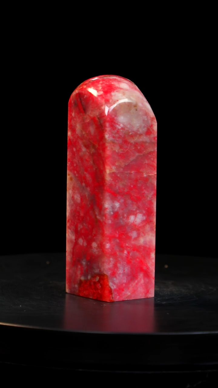 鸡血石小红袍鸡血石