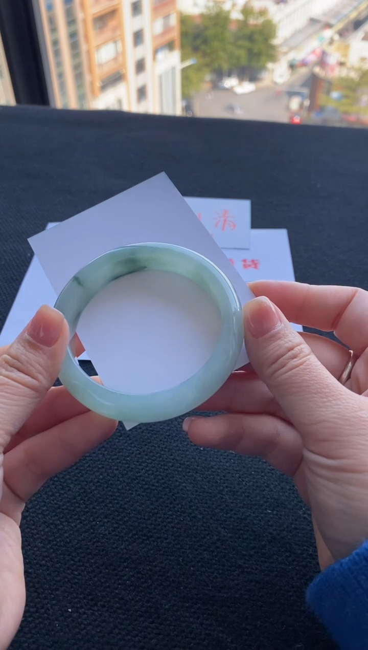 【闪购商品】翡翠手镯未镶嵌买断价XW23017165