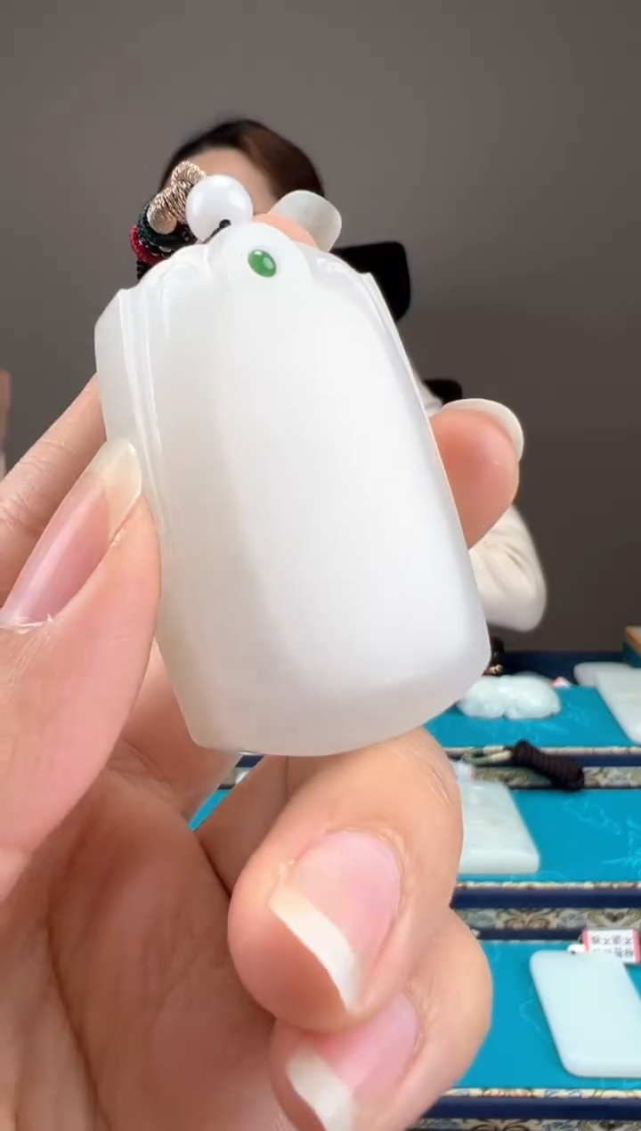 【闪购商品】和田玉颈饰未镶嵌1