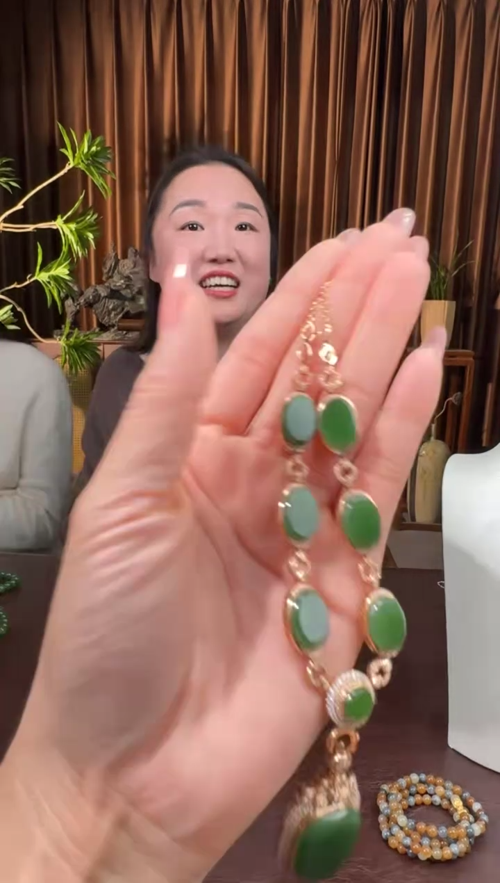 颈饰18K金镶嵌和田玉32赵玉12.10多样性拍一发一