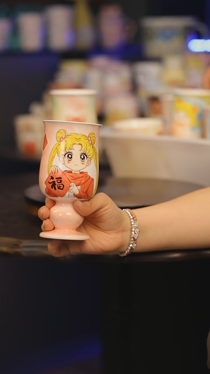 【闪购商品】摆件景德镇釉下彩绘设计师款式陶瓷