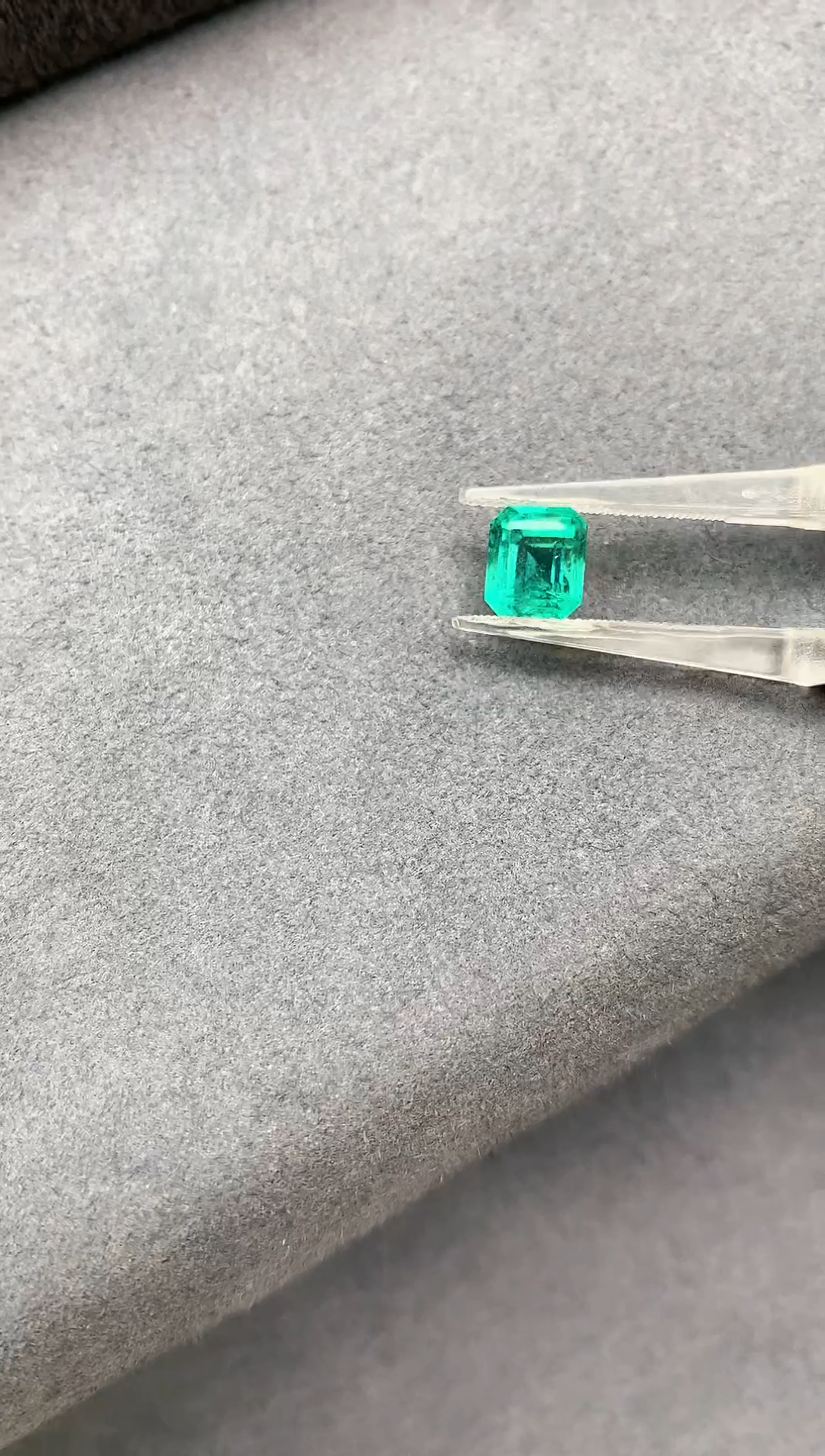 【闪购商品】祖母绿裸石未镶嵌1.99克拉