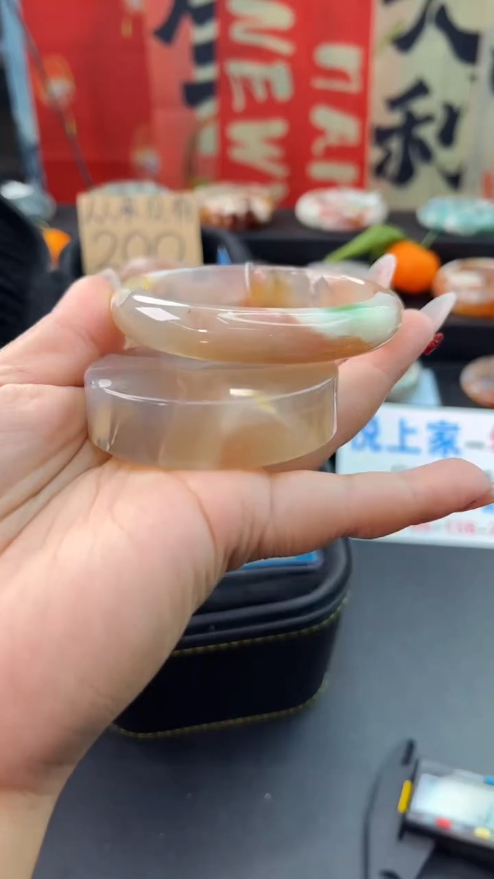 【闪购商品】石英质玉手镯未镶嵌赠送镯心（57圈口）