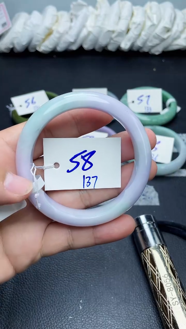未镶嵌手镯翡翠137