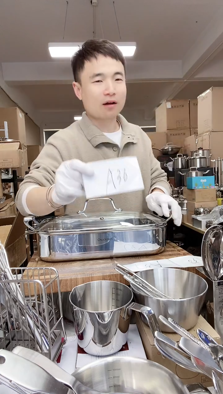 A36 微瑕卓德铭带玻璃盖鱼锅