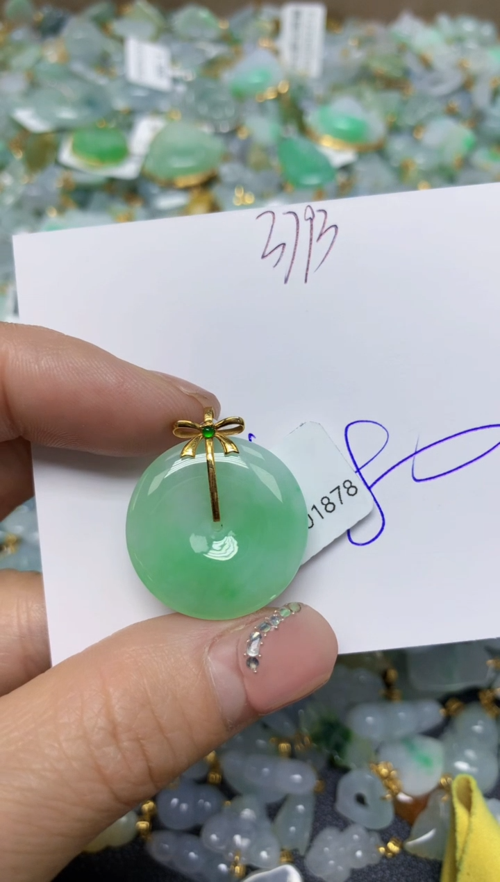 【闪购商品】翡翠挂件18K金镶嵌 天然翡翠A货