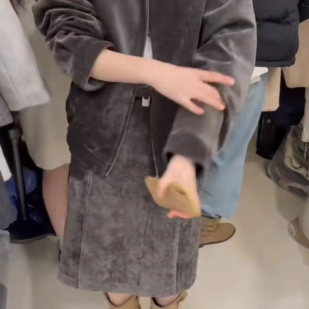 yt 23212时尚套装潮流休闲加绒牛仔女装网红上衣气质黑色女士短款