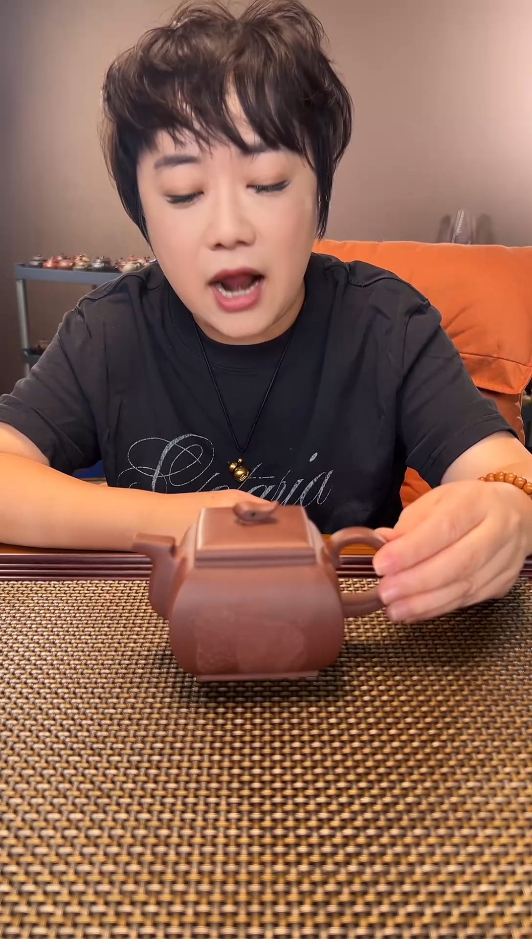 茶壶紫砂底曹清 四方 听云