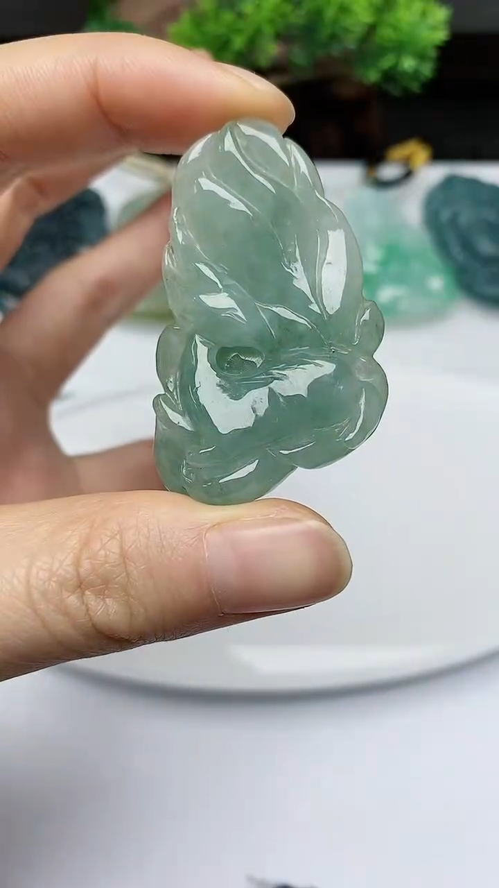 【闪购商品】翡翠颈饰未镶嵌