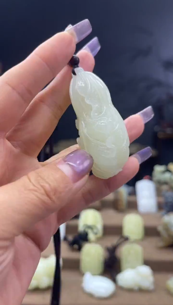颈饰未镶嵌和田玉1