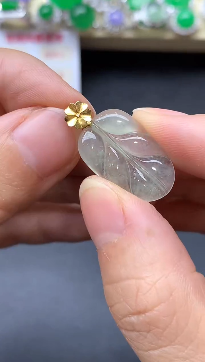 颈饰18K金镶嵌翡翠26-中国好珍宝