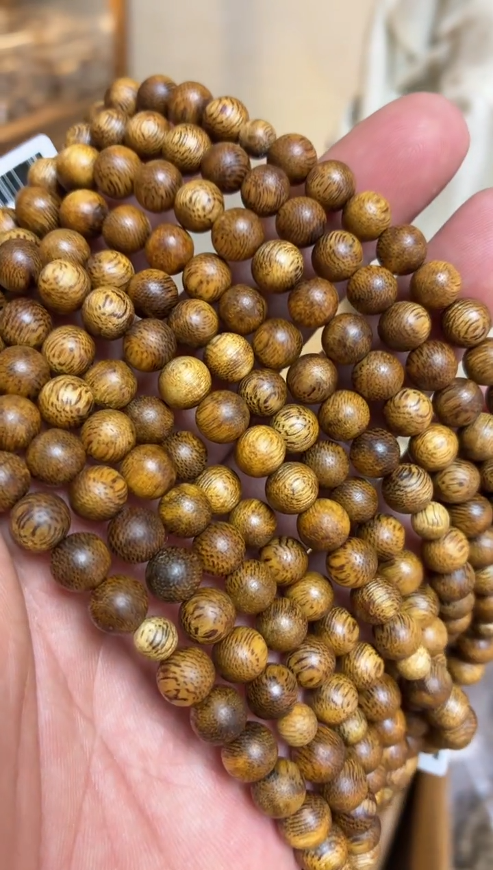 沉香手串 海南莺歌绿圆珠长串微瑕0.8多样性发其一