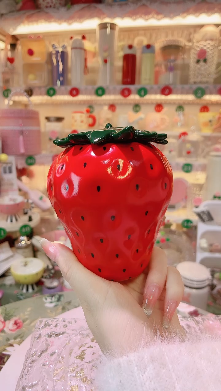 【闪购商品】摆件草莓密封罐红色品质好，发货快，放心拍