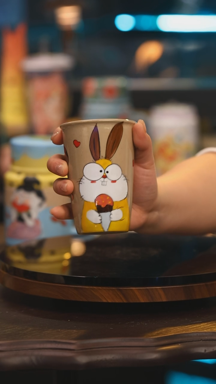 【闪购商品】摆件景德镇设计师釉下彩绘陶瓷