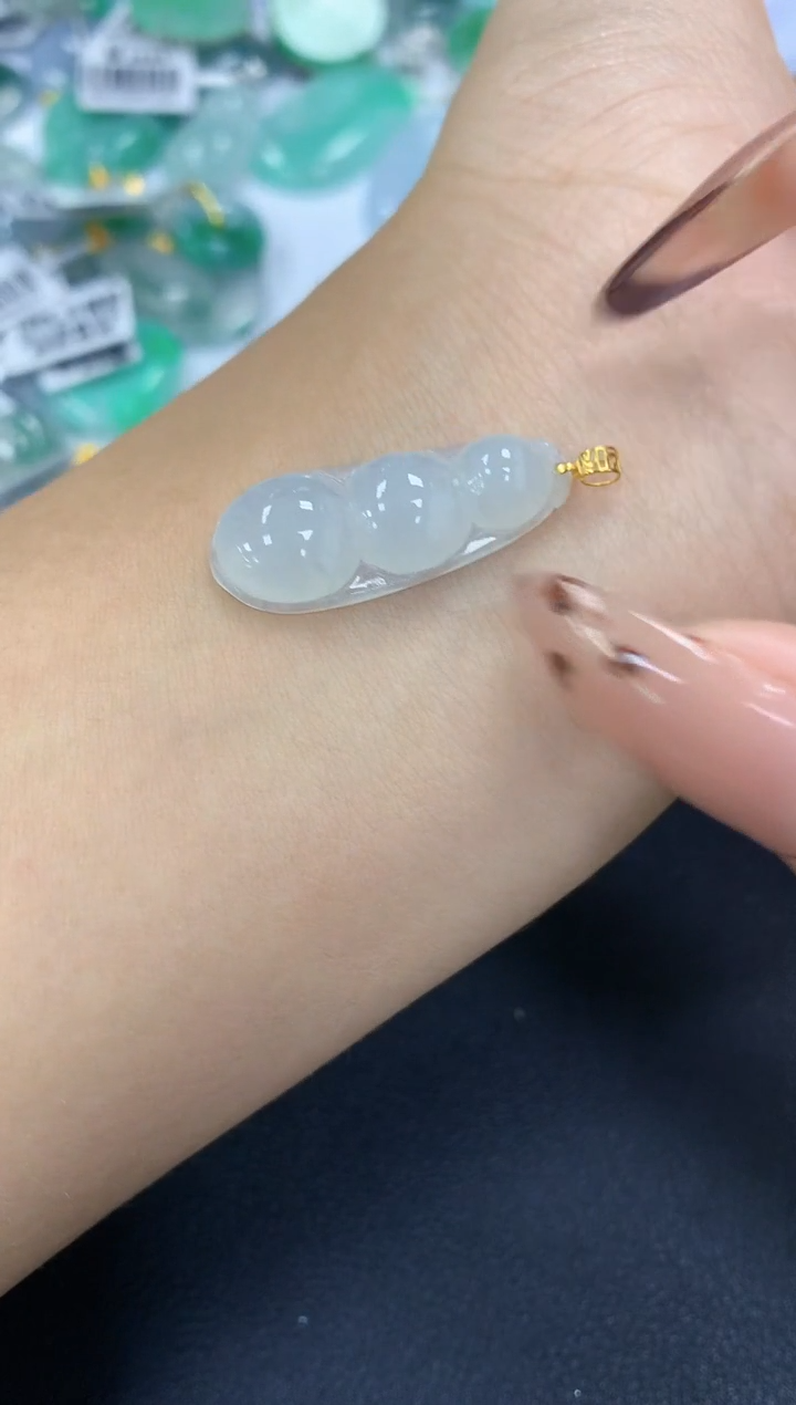 颈饰18K金镶嵌翡翠a货假一赔三支持复检百元上9元证书费自理