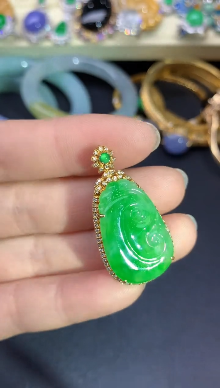 颈饰18K金镶嵌翡翠324-雪姐翡翠天天见