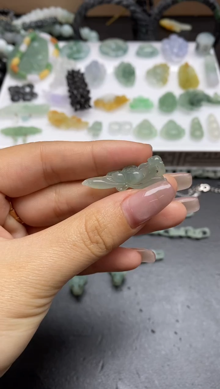 【闪购商品】定制翡翠未镶嵌翡翠毛货~