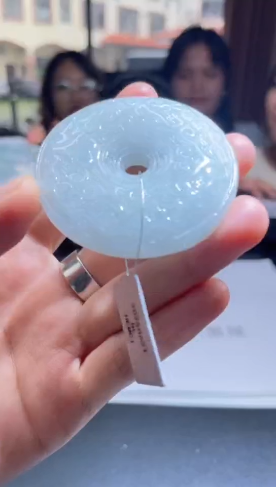 翡翠挂件未镶嵌翡翠A货