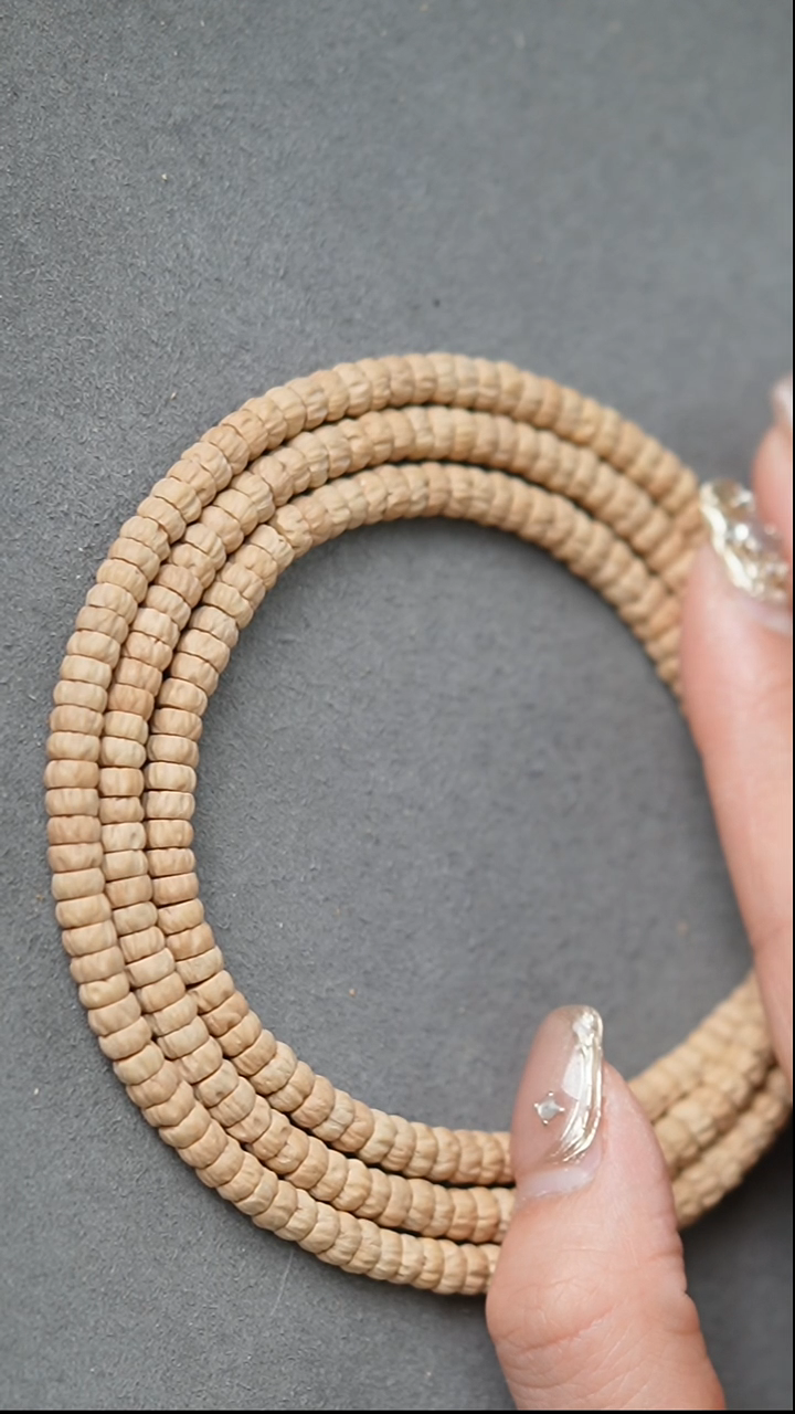 【闪购商品】柏香籽/百香籽吊坠新品药片5+