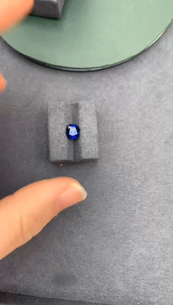 【闪购商品】蓝宝石裸石未镶嵌2.2ct皇家蓝