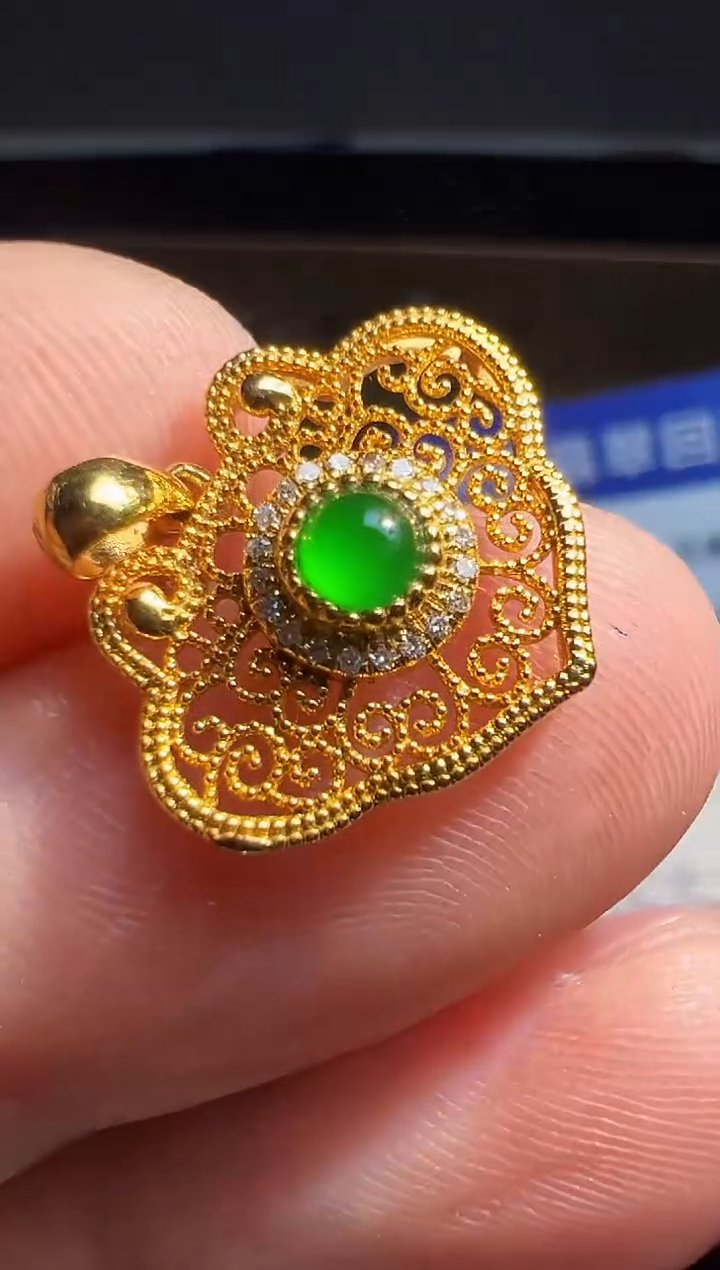【闪购商品】翡翠颈饰18K金镶嵌翡翠回流