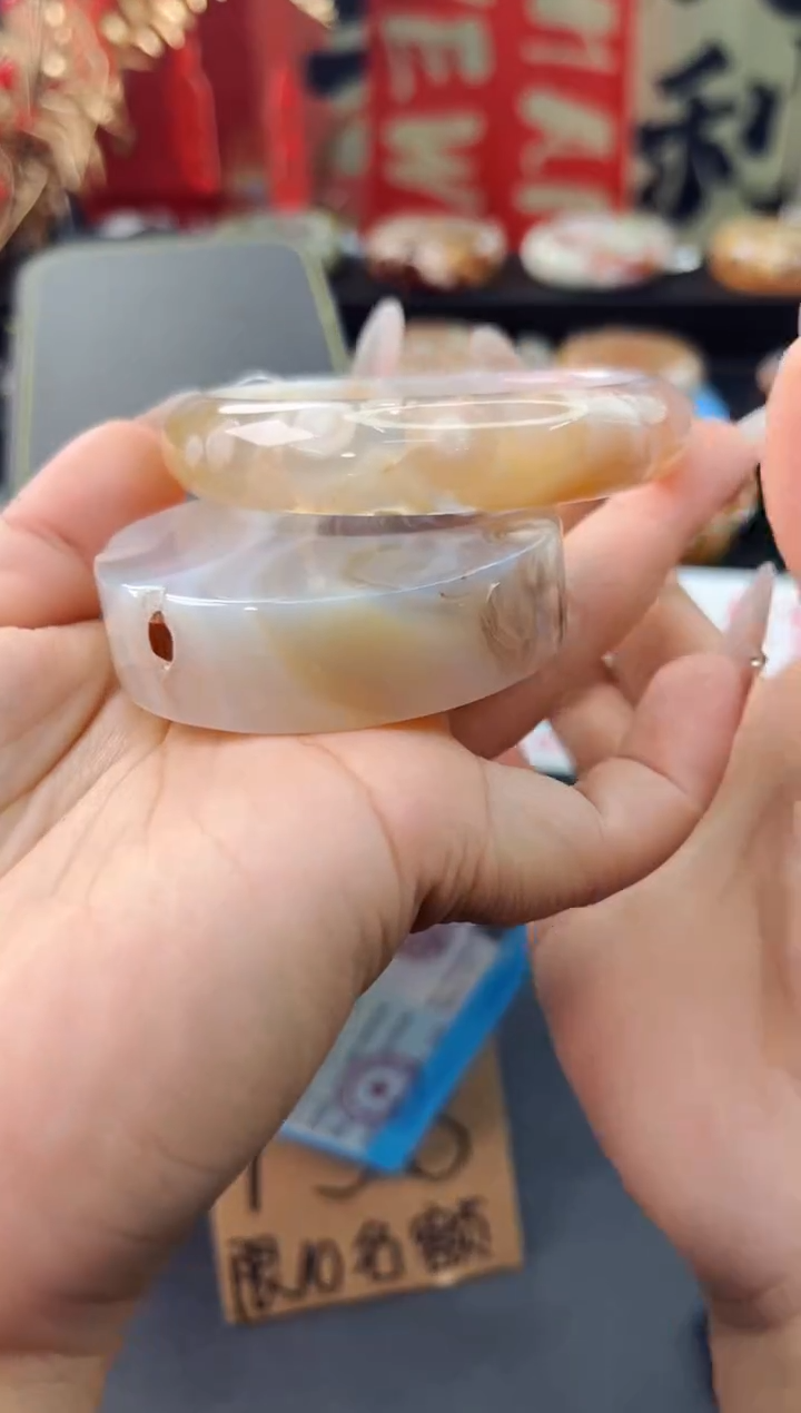 【闪购商品】石英质玉手镯未镶嵌赠送镯心（58圈口）