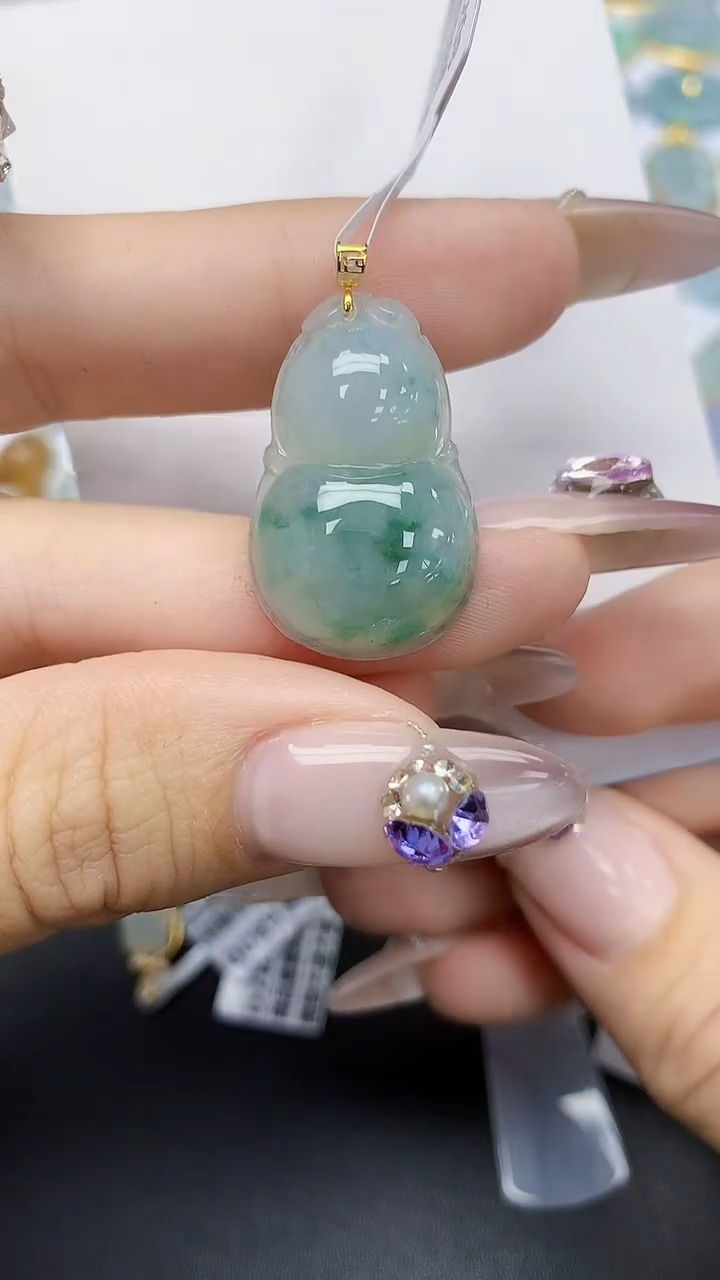 翡翠18K金镶嵌颈饰天然翡翠A货