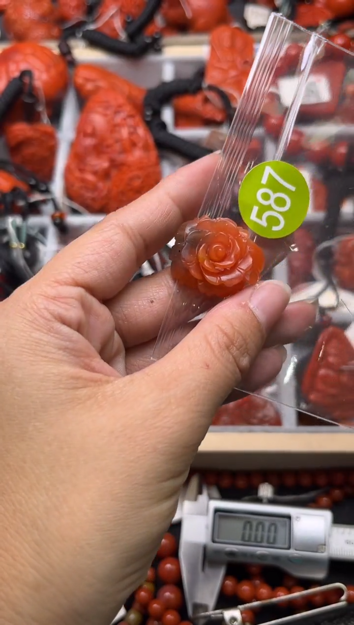 南红玛瑙未镶嵌珠宝奇石587-8+