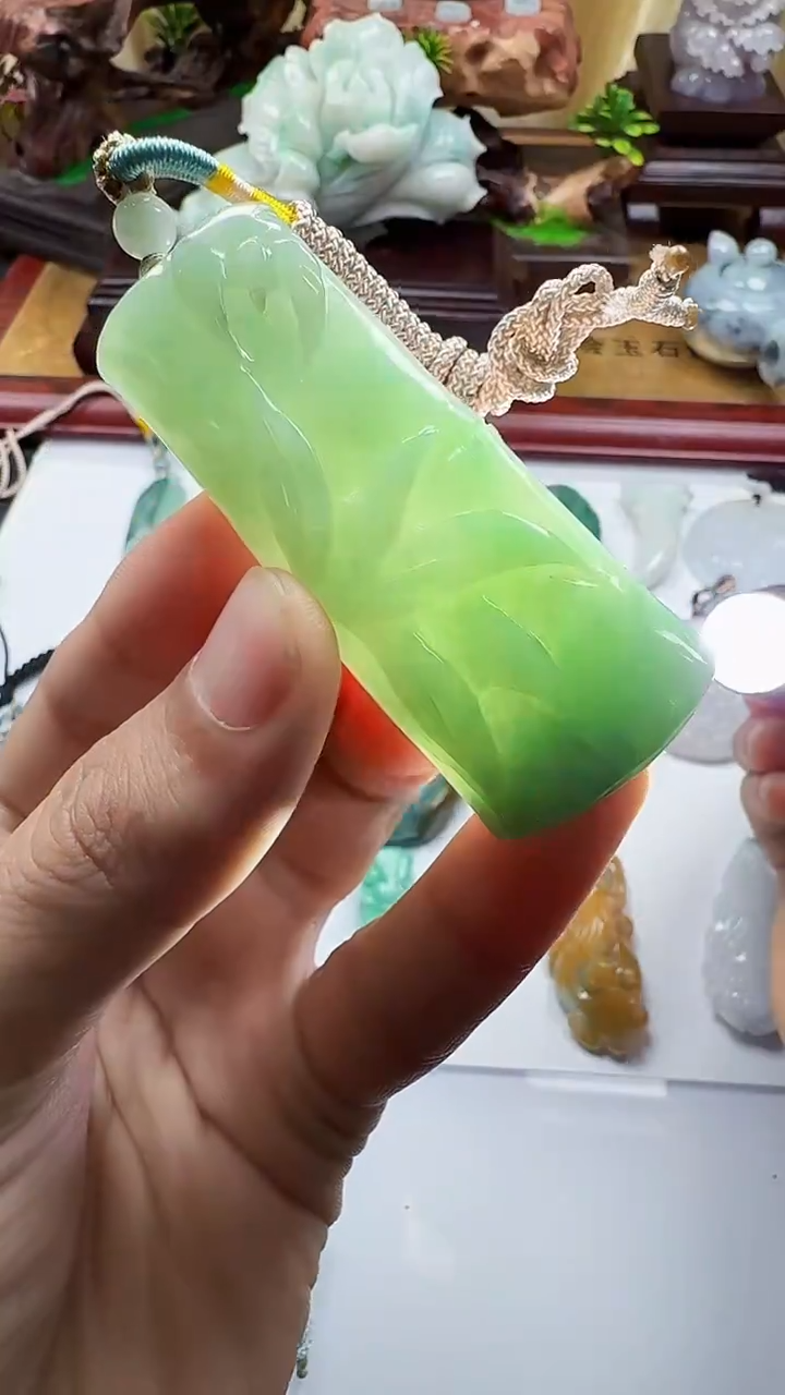 吊坠(不含链)未镶嵌翡翠1