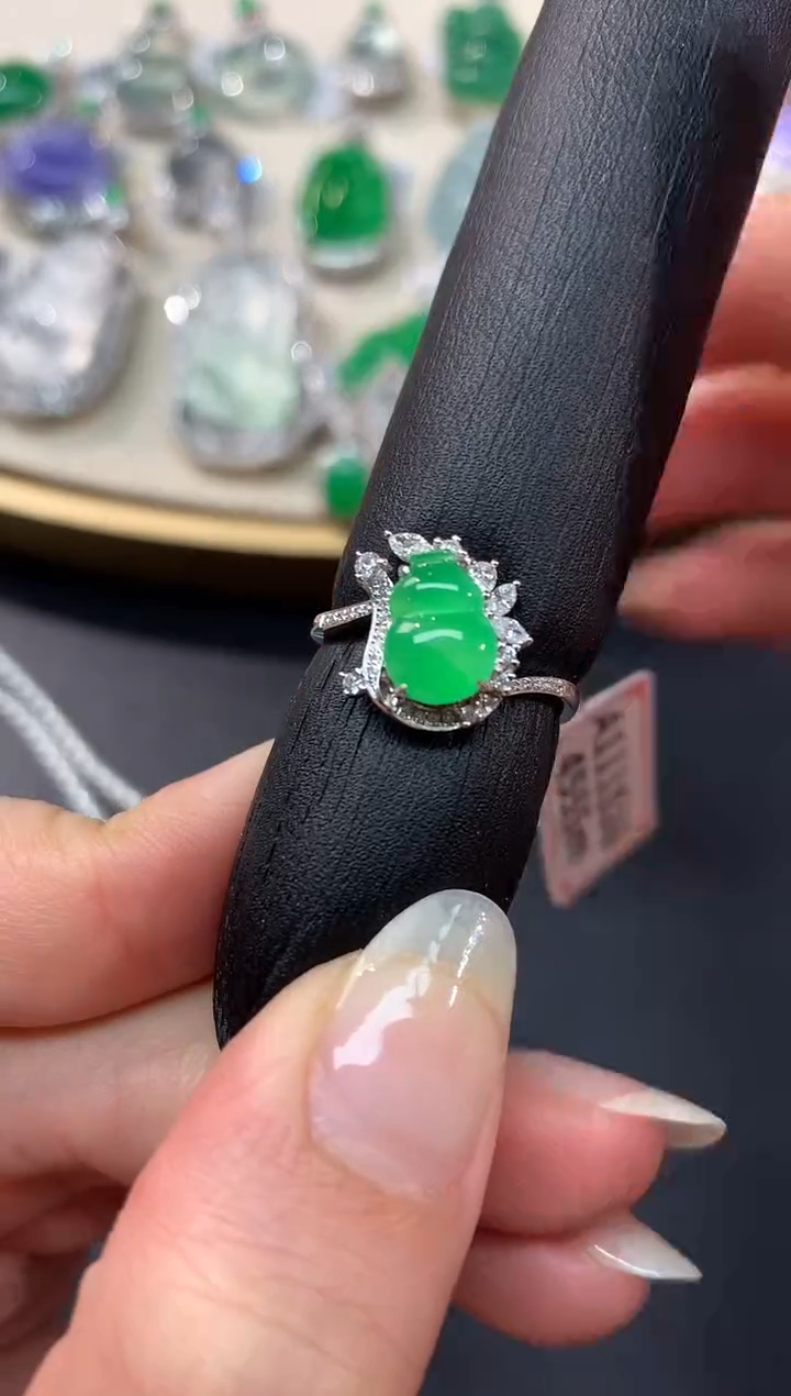 【闪购商品】翡翠戒指18K金镶嵌V38|8800+0