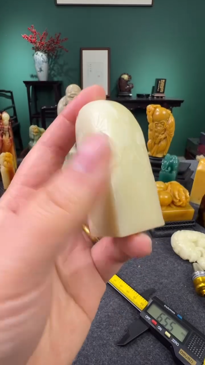 【闪购商品】寿山石芙蓉薄意雕