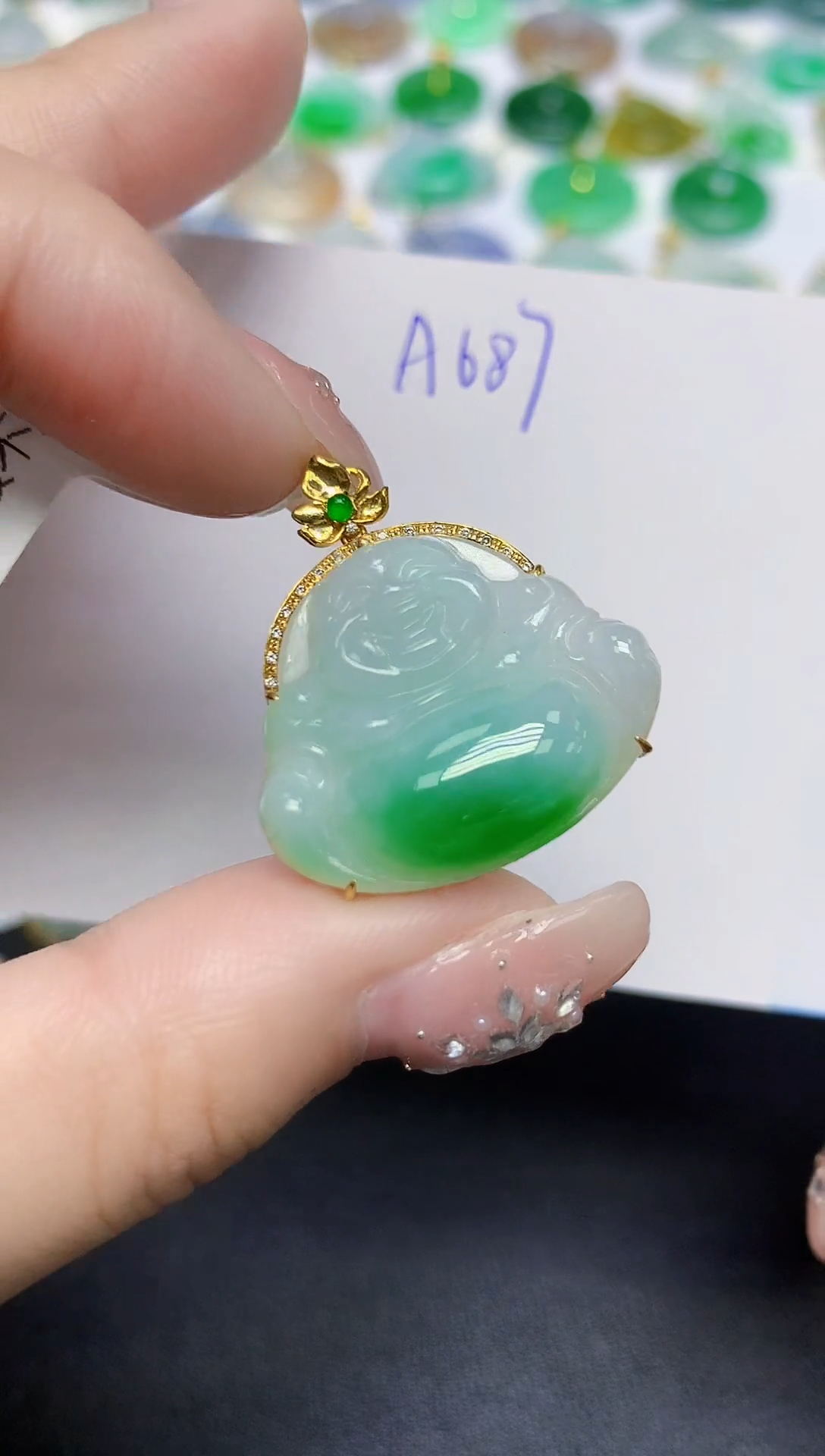 颈饰18K金镶嵌翡翠天然缅甸翡翠A货翡翠百元以上9元证书费自理