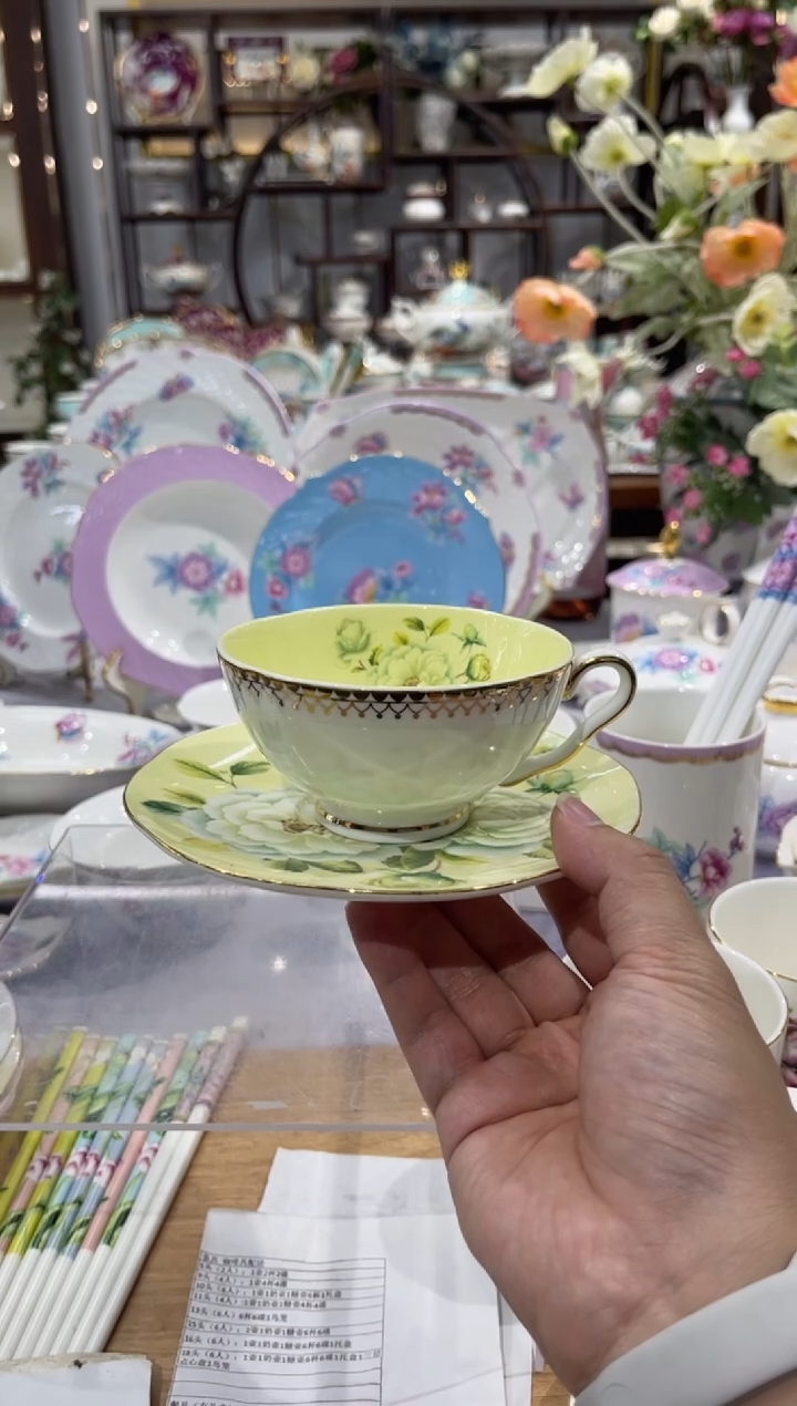 45%以上骨粉骨瓷咖啡杯碟配小白勺