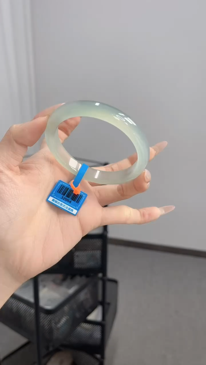 【闪购商品】玛瑙/玉髓手镯未镶嵌58-59圈