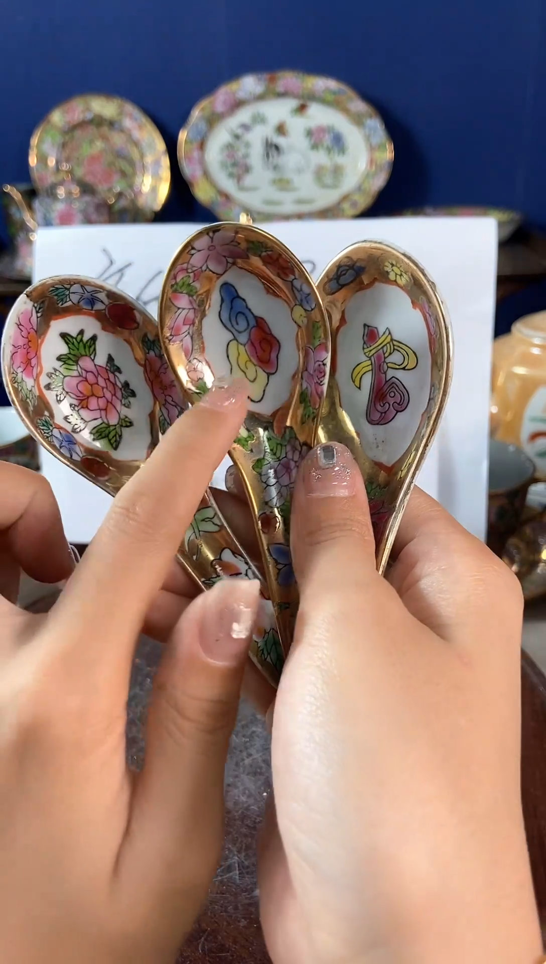 摆件微瑕景德镇窑厂瓷摆件随机发