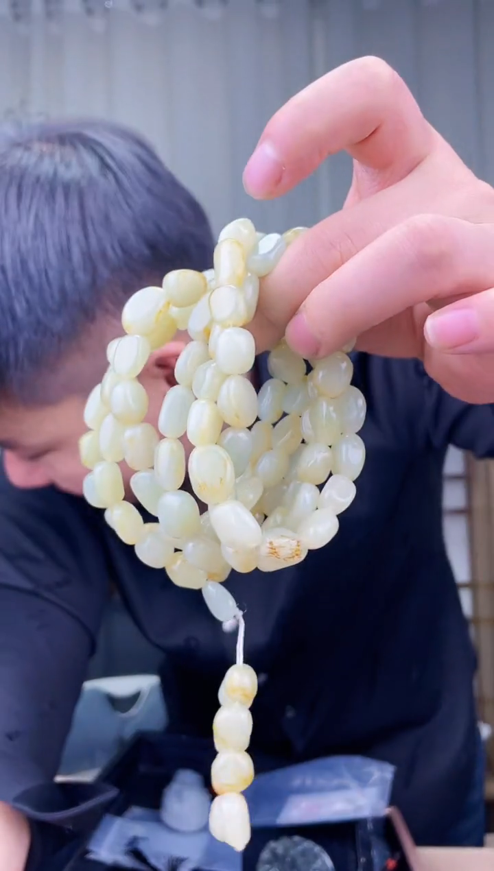 【闪购商品】和田玉挂件未镶嵌拍一发一，多样性发货！