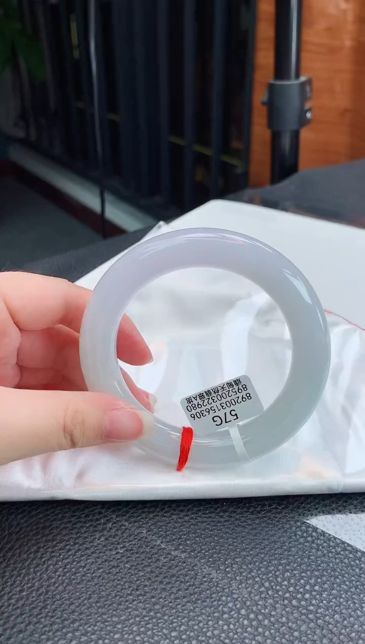 【闪购商品】翡翠手镯未镶嵌缅甸天然翡翠A货手镯