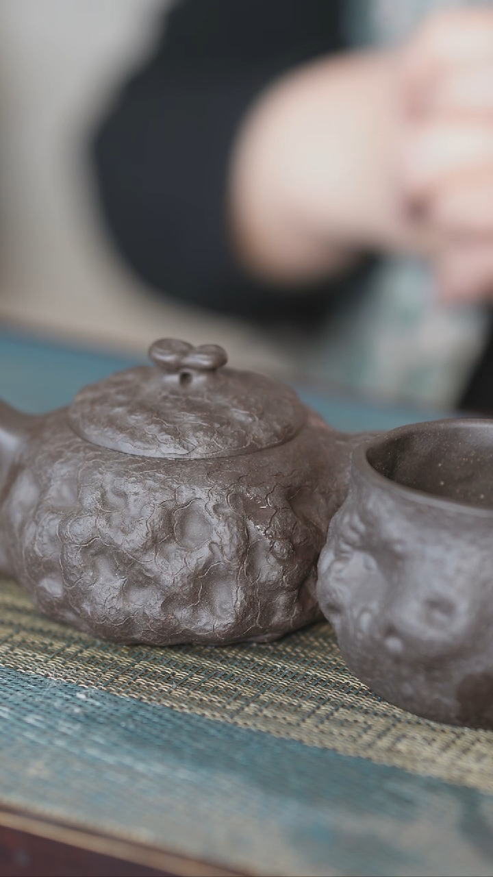 【闪购商品】喀左三川紫砂原矿手工制作