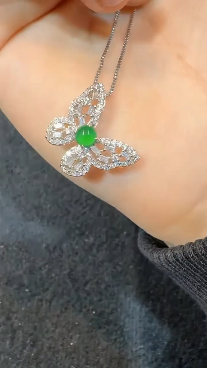 【闪购商品】翡翠吊坠(不含链)未镶嵌多样性发货其一不含链