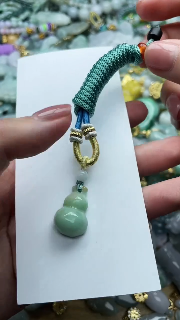未镶嵌翡翠耳饰1