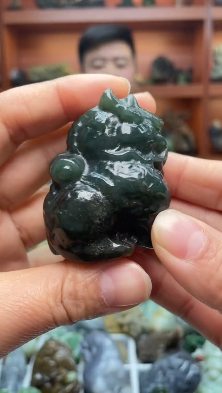 未镶嵌和田玉把件1